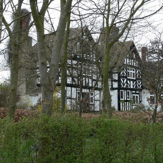 Hall Farm House, Deuxhill