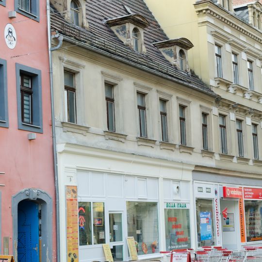 Wohnhaus in geschlossener Bebauung Hauptstraße 3