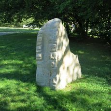 Plastika Quartus na promenádě Bad Homburgu v Mariánských Lázních