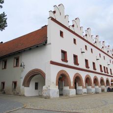 Husovo náměstí 1203