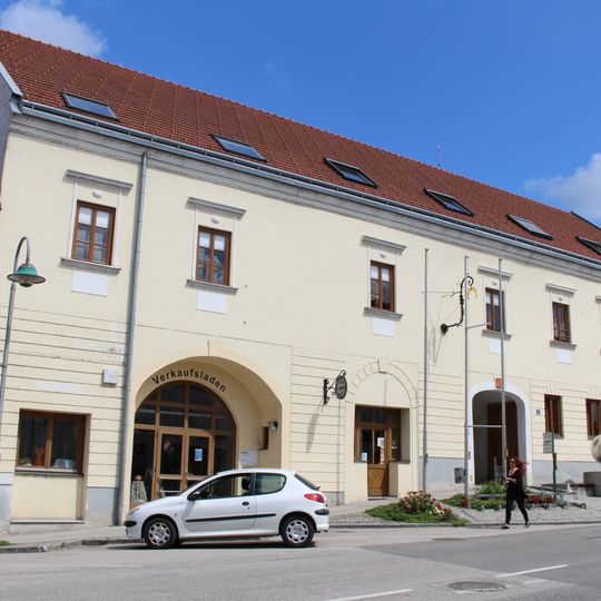 Rathaus mit Keller