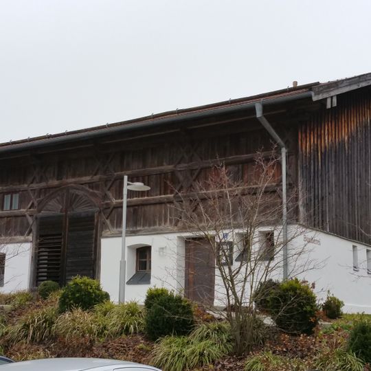 Wolfgang-Wagner-Straße 13