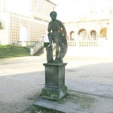 Alegorická socha Afrika před salou terrenou zámku v Klášterci nad Ohří