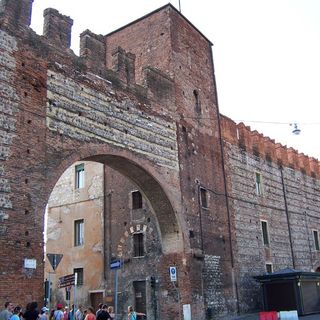 Walls of Verona