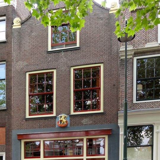Hoge Gouwe 143, Gouda