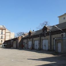 Dawna stajnia-wozownia Szpitala Dzieciątka Jezus