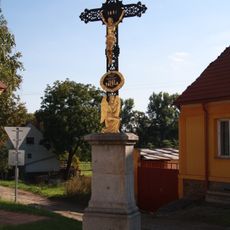 Kříž u kaple v Příštpu