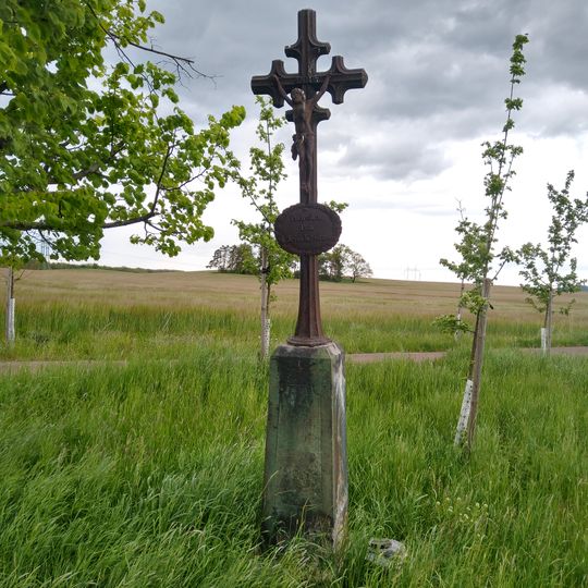 Kříž u cesty na Tuškov