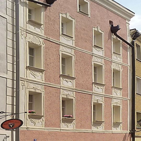 Wohn- und Geschäftshaus