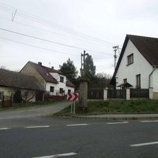 Kříž u křižovatky v Nalžovských Horách