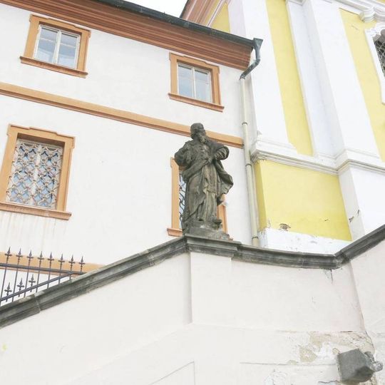 Socha svatého Jáchyma na schodišti ke kostelu svaté Rodiny a svaté Alžběty v Kadani