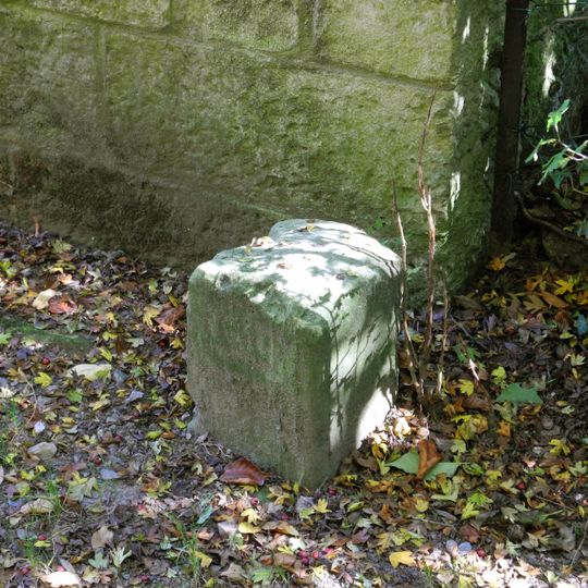 Forstgrenzstein Heinrich-Cotta-Straße 19