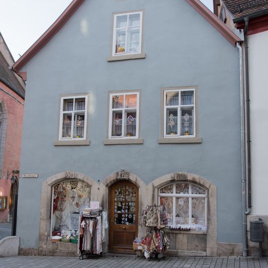 Wohn- und Geschäftshaus