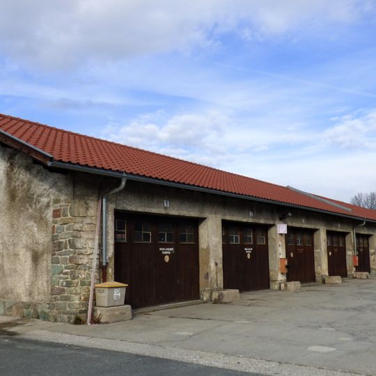 Khevenhüllerkaserne Fahrzeughallen