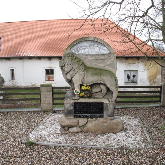 Pomník padlým ve Vlčí