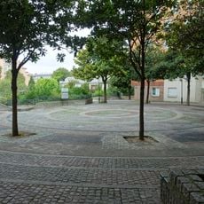 Place Robert-Desnos