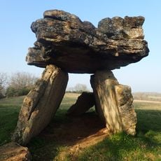 Dolmen de Tièrgues