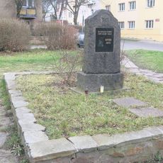 Pomník kapitána Jaroše v parčíku na rohu ulic Masarykova a Kapitána Jaroše na Bukově