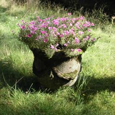 Huis Maarnbergen: tuinvaas