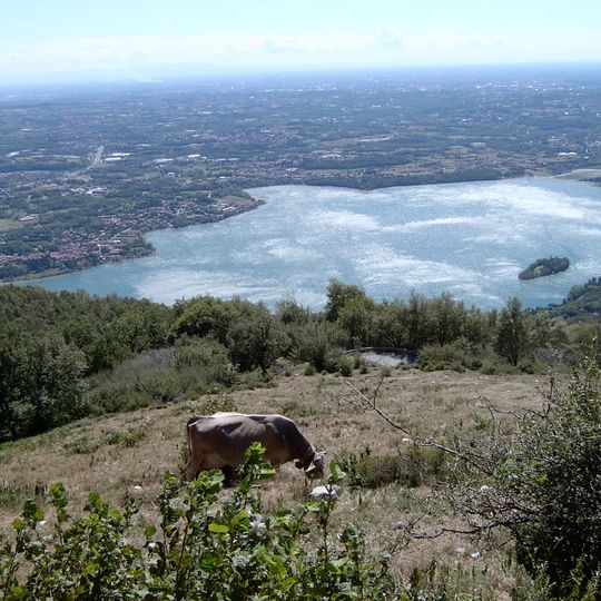 Lake of Pusiano