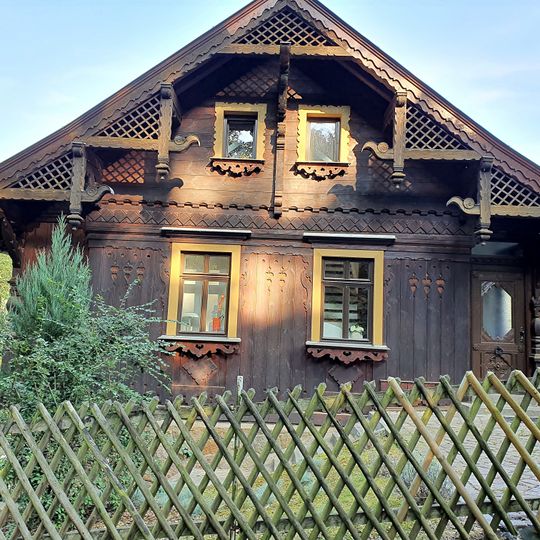 Villa und Nebengebäude Colditzer Weg 1