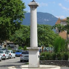 Fontaine en allée Billery