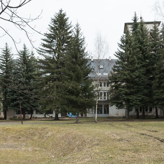 Palace park in Jeleniów