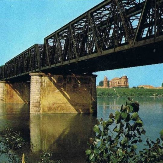 Ponte sul Po tra Ostiglia e Revere