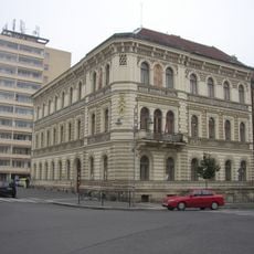 Okresní hospodářská záložna