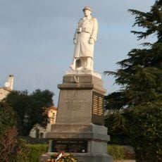Roujan war memorial