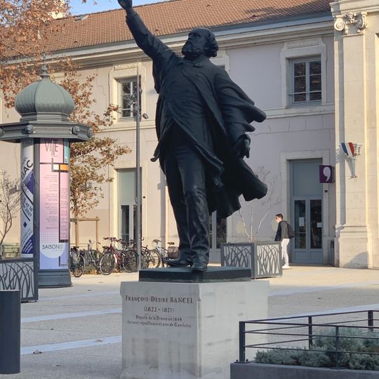 Statue Désiré Bancel