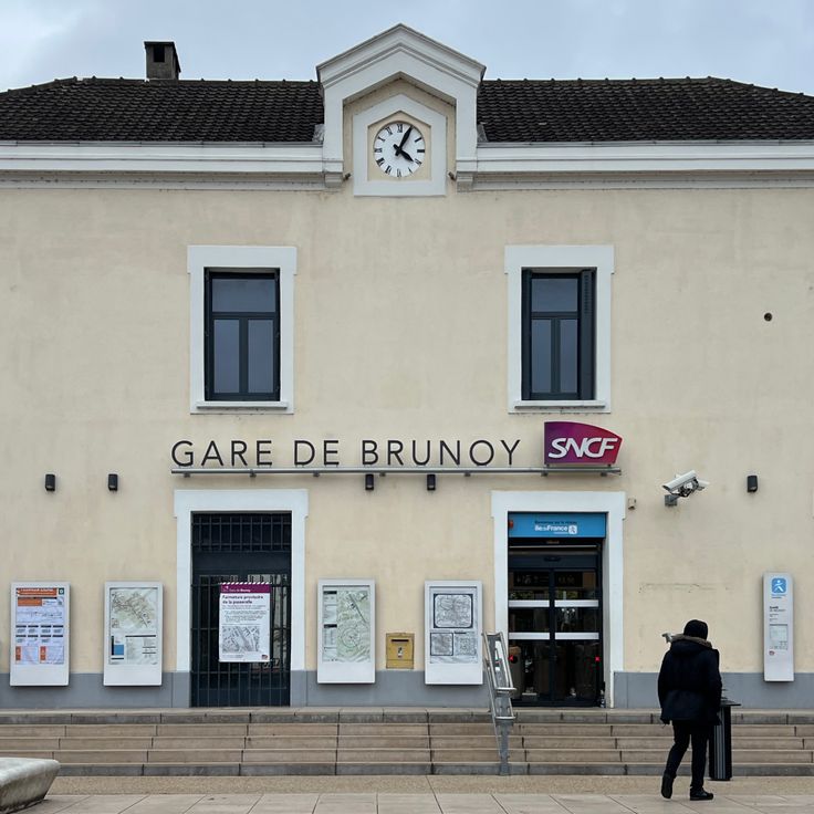 Brunoy railway station