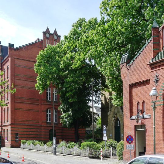 Städtisches Krankenhaus Charlottenburg , mit Gartenanlagen; Spandauer Damm 116, 130, Fürstenbrunner Weg 21