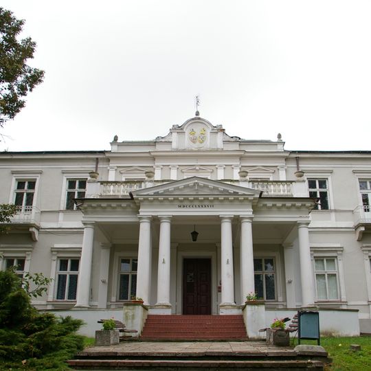 Częstocice Palace