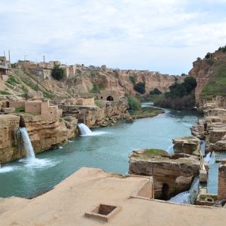 Historisches Hydraulik-System von Shushtar – Brücken, Dämme, Kanäle, Gebäude und Wassermühlen