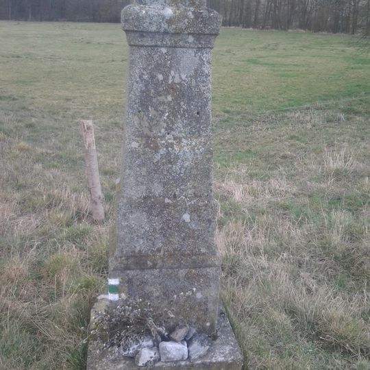 Kříž na rozcestí u Benešova mlýna u Čímic