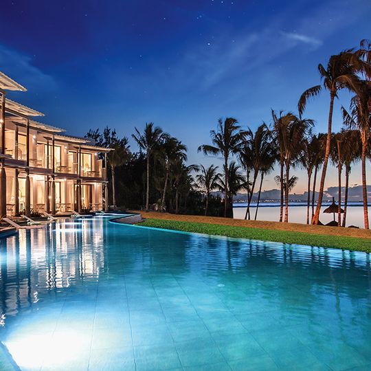 Victoria Beachcomber Resort & Spa