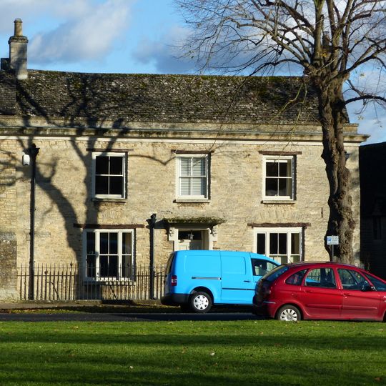 15A and 15B, Church Green