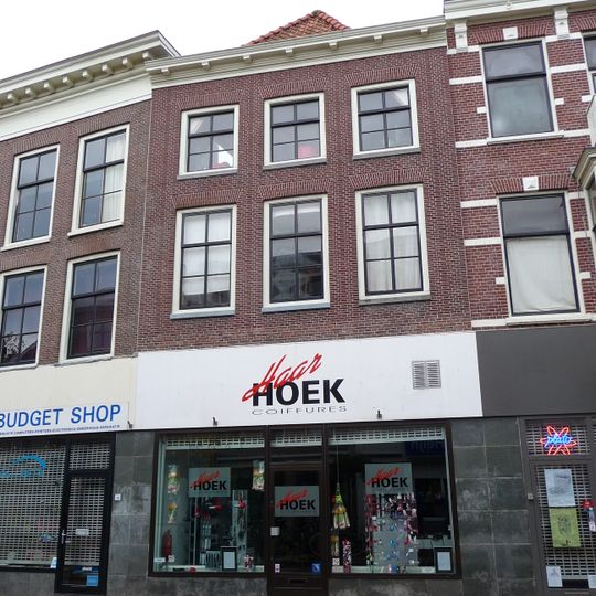 Pand met aan de achterzijde een trapgevel