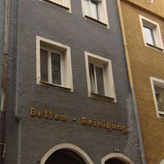 Wohn- und Geschäftshaus