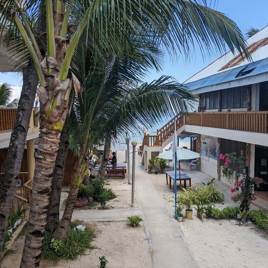 Yooneek Beach Resort