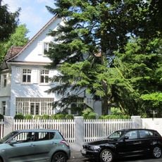 Ernst-Ludwig-Allee 10