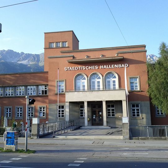 Städtisches Hallenbad