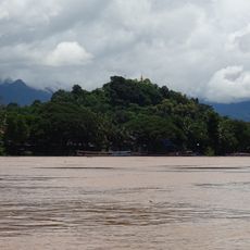 Phou si