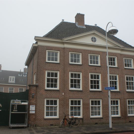 Noordeinde 2D, Leiden