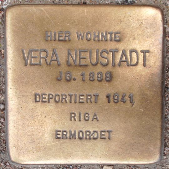 Stolperstein dedicated to Vera Neustadt