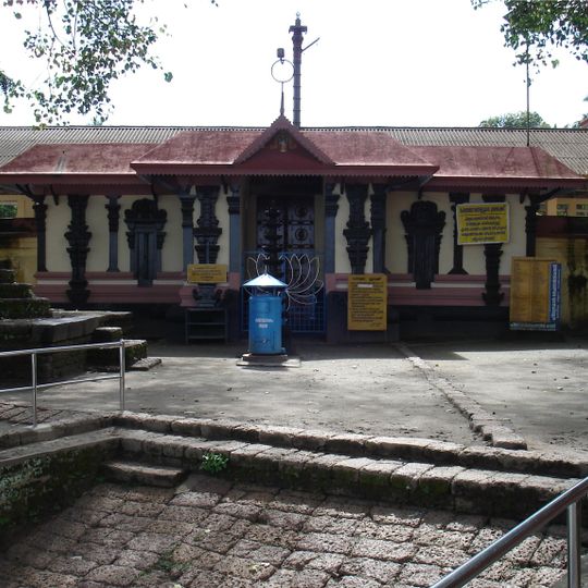 Tirunavaya Temple