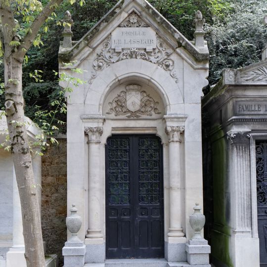 Grave of Le Lasseur