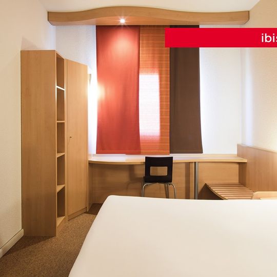 Ibis Como