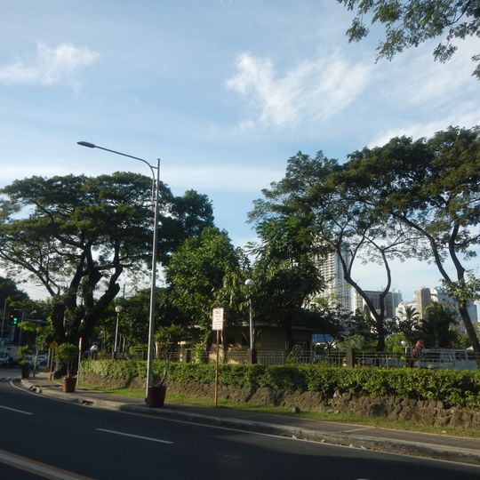 Makati Park and Garden